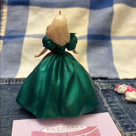 Vintage‎ 1995 Holiday Barbie Hallmark Keepsake Christmas Ornament #3 in Box - Picture 4 of 14